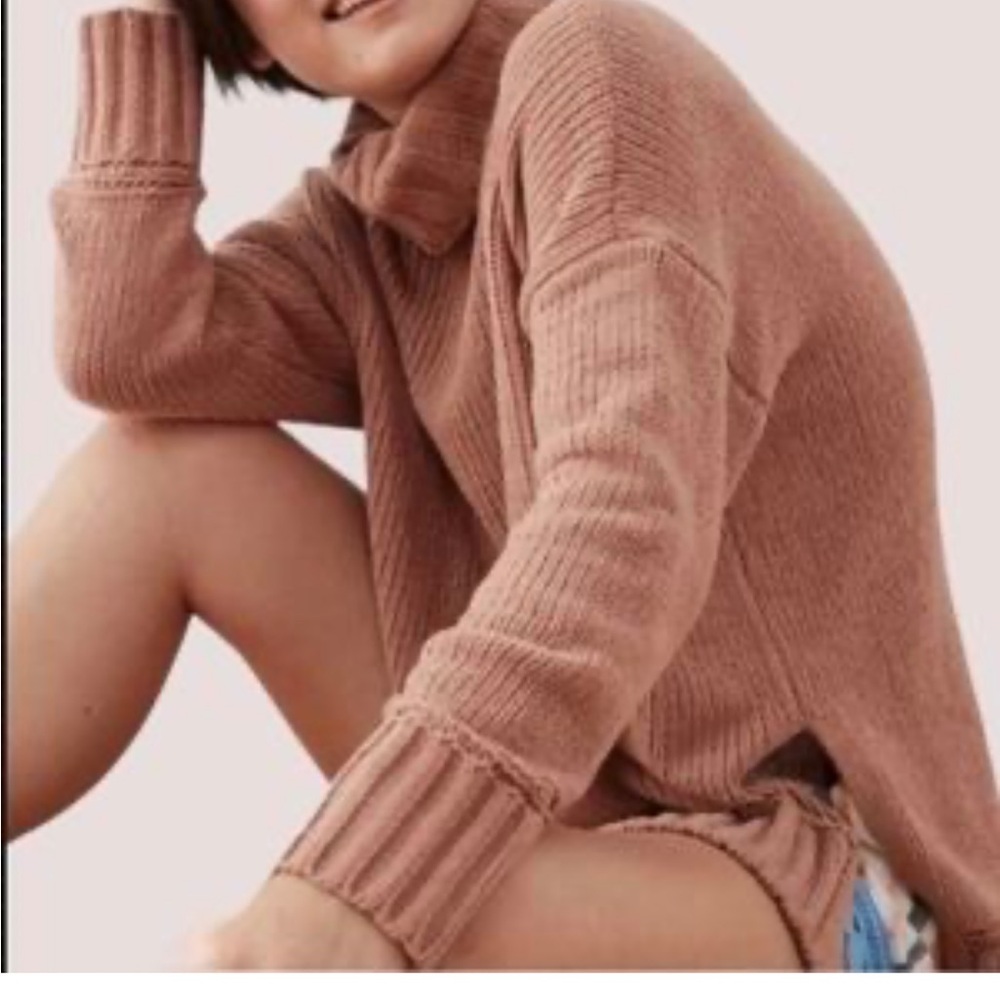 New directions mauve pink mock neck.